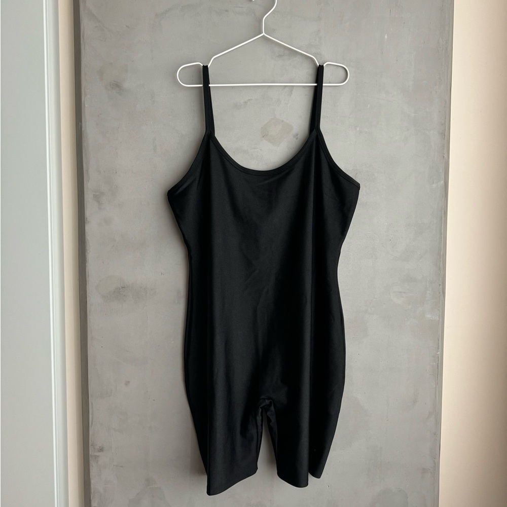 GOOD AMERICAN Scuba Strappy Biker Catsuit - Picture 4 of 10